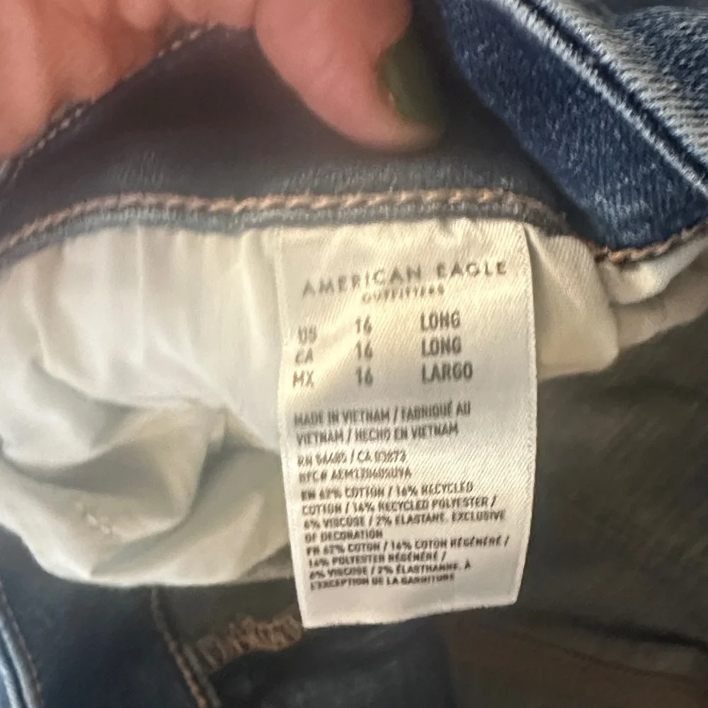 AE CURVY HIGH RISE SKINNY KICK JEANS - Picture 9 of 9